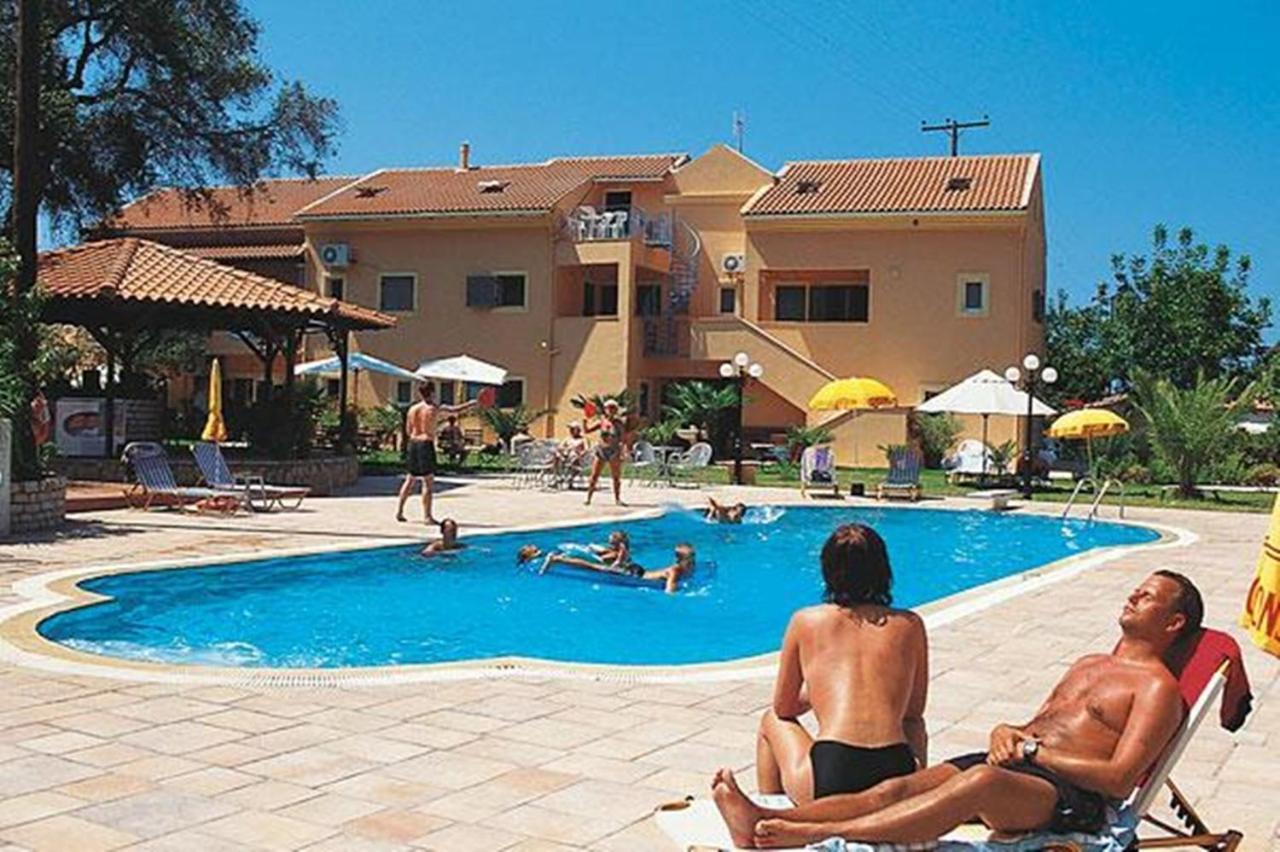Poseidon Suites By Corfuescapes Агиос Гордиос Екстериор снимка